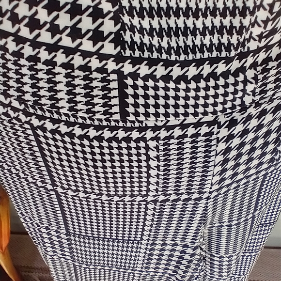 Women's Leggings STRETCH Comfy Cozy Soft NWOT - Picture 4 of 12